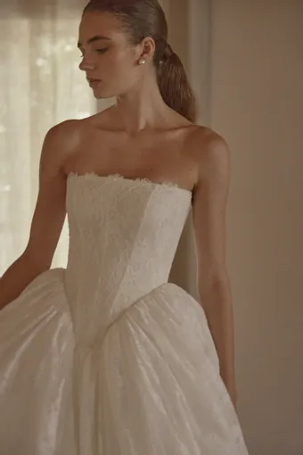 Vagabond Bridal Style #Amelie #10 frontface vertical cropped thumbnail