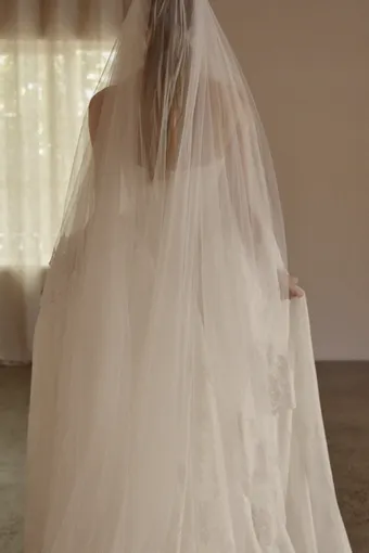 Vagabond Bridal Style #Amelie #14 backface vertical cropped thumbnail