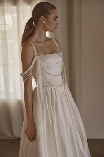 Vagabond Bridal Style #Astra #9 frontface vertical cropped thumbnail