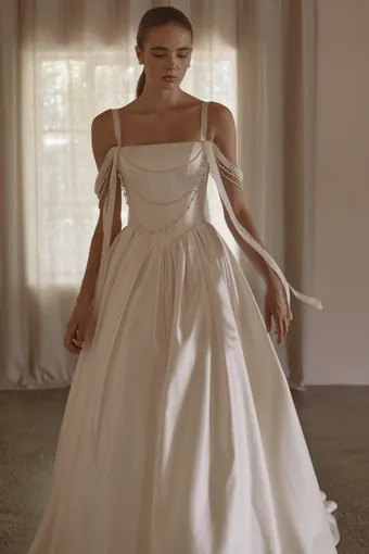 Vagabond Bridal Style #Astra #8 frontface vertical cropped thumbnail