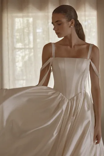 Vagabond Bridal Style #Astra #11 frontface vertical cropped thumbnail