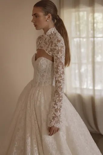 Vagabond Bridal Style #Camille #11 frontface vertical cropped thumbnail