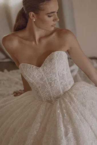 Vagabond Bridal Style #Camille #9 frontface vertical cropped thumbnail