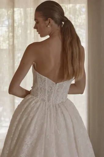 Vagabond Bridal Style #Camille #15 backface vertical cropped thumbnail