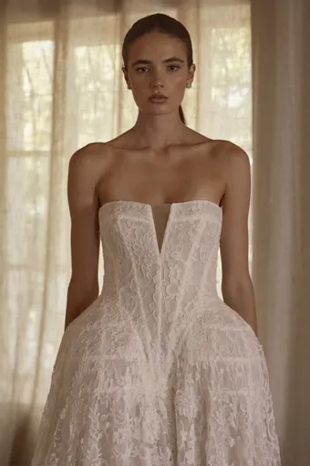 Vagabond Bridal Style #Delphine #9 frontface vertical cropped thumbnail