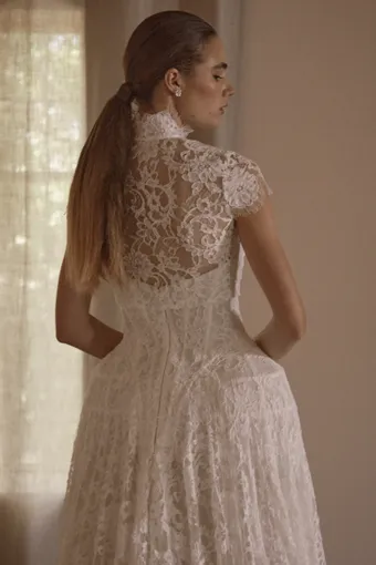 Vagabond Bridal Style #Delphine #13 backface vertical cropped thumbnail