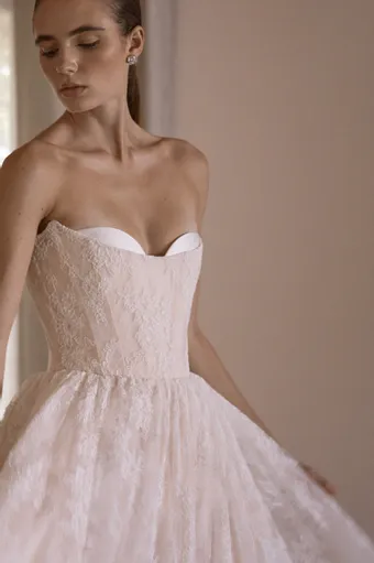 Vagabond Bridal Style #Josephine #10 frontface vertical cropped thumbnail