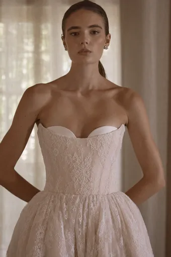 Vagabond Bridal Style #Josephine #9 frontface vertical cropped thumbnail