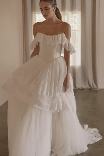 Vagabond Bridal Style #Juliette #7 frontface vertical cropped thumbnail