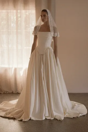 Vagabond Bridal Style #Louis #11 vertical thumbnail