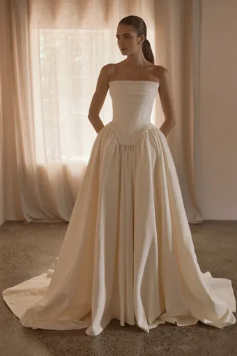 Vagabond Bridal Style #Louis #1 frontface vertical thumbnail