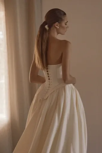 Vagabond Bridal Style #Louis #27 backface vertical cropped thumbnail