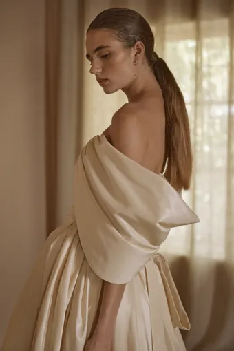 Vagabond Bridal Style #Monet #16 backface vertical cropped thumbnail