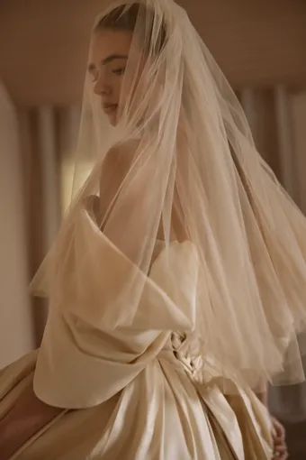 Vagabond Bridal Style #Monet #15 backface vertical cropped thumbnail