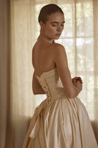 Vagabond Bridal Style #Monet #17 backface vertical cropped thumbnail