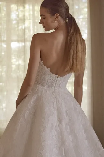 Vagabond Bridal Style #Oscar #7 backface vertical cropped thumbnail