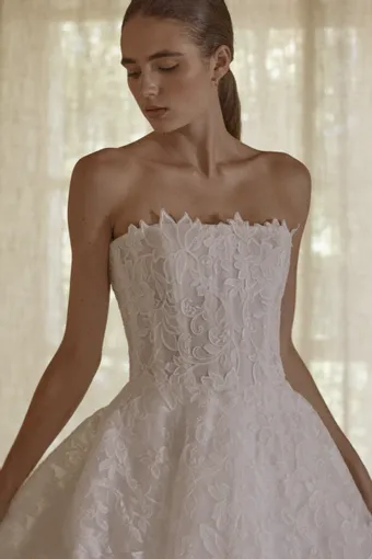 Vagabond Bridal Style #Oscar #5 frontface vertical cropped thumbnail