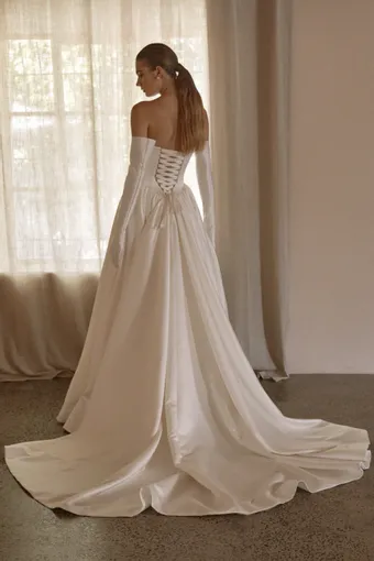 Vagabond Bridal Style #Phoenix #3 backface vertical thumbnail