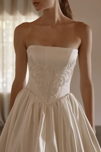 Vagabond Bridal Style #Phoenix #8 frontface vertical cropped thumbnail