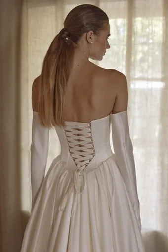 Vagabond Bridal Style #Phoenix #12 backface vertical cropped thumbnail