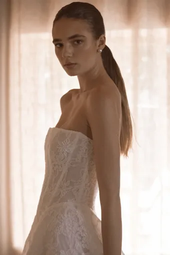 Vagabond Bridal Style #Sabine #12 frontface vertical cropped thumbnail