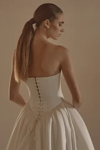 Vagabond Bridal Style #Violette #16 backface vertical cropped thumbnail