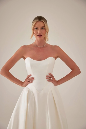 Sassi Holford Clemmie Sleeve #4 frontface vertical cropped thumbnail