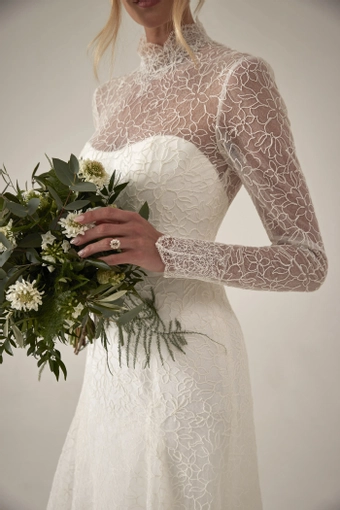 Sassi Holford Sophie #2 frontface vertical cropped thumbnail