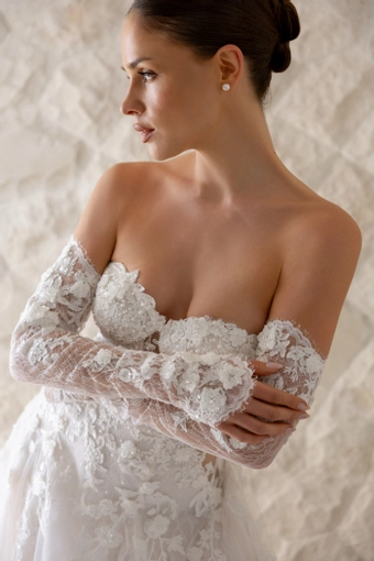 Lé Lee Studio #Blossom #3 frontface vertical cropped thumbnail