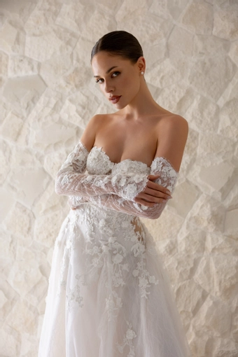 Lé Lee Studio #Blossom #4 frontface vertical cropped thumbnail