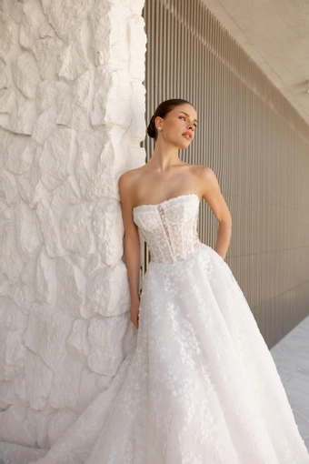 Lé Lee Studio #Florence #3 frontface vertical cropped thumbnail