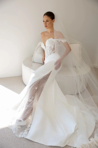 Lé Lee Studio #Genesis #0 default frontface vertical thumbnail