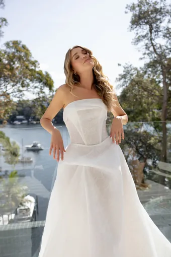 Lé Lee Studio #Ava #3 frontface vertical cropped thumbnail