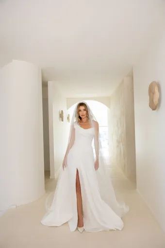 Lé Lee Studio #Claire #1 frontface vertical thumbnail