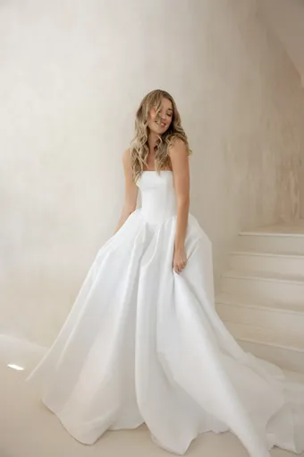 Lé Lee Studio #Riley #1 frontface vertical thumbnail