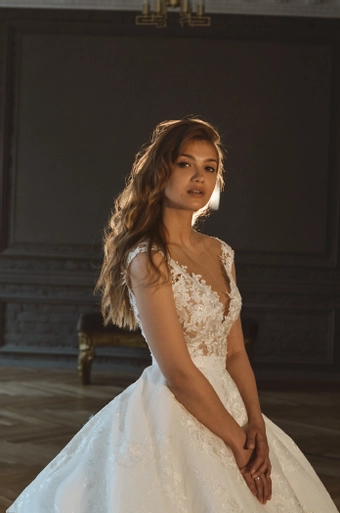 Olivia Bottega 2 in 1 Lace Wedding Dress Airis with Detachable Skirt #18 frontface vertical cropped thumbnail