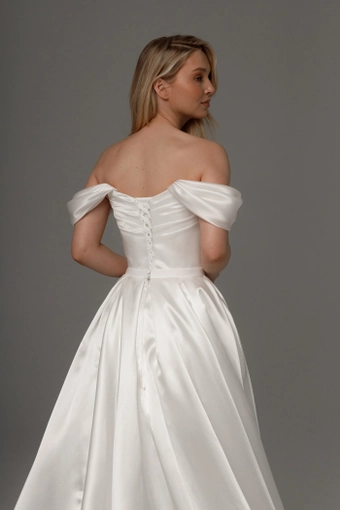 Olivia Bottega 2 in 1 Wedding Dress Dakota With Detachable Fiorelia Skirt #9 backface vertical cropped thumbnail
