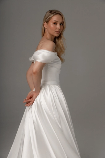 Olivia Bottega 2 in 1 Wedding Dress Dakota With Detachable Fiorelia Skirt #7 vertical cropped thumbnail
