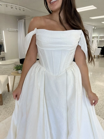 Olivia Harlow Conrad #2 frontface vertical cropped thumbnail