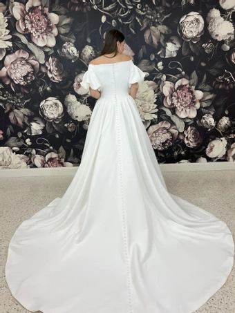 Olivia Harlow Halston #1 default backface vertical thumbnail