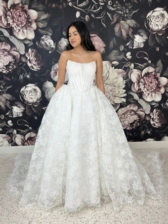 Olivia Harlow Harlow #0 default frontface vertical thumbnail