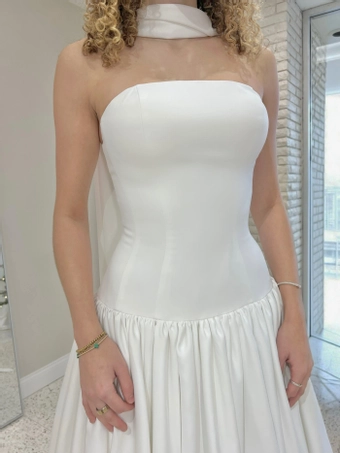Olivia Harlow Lee #2 frontface vertical cropped thumbnail
