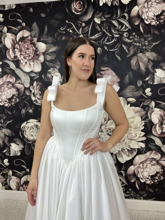 Olivia Harlow Mary Jane #4 frontface vertical cropped thumbnail