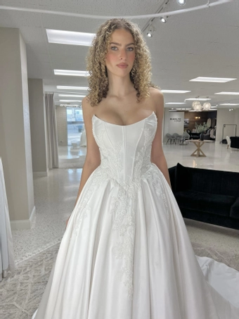 Olivia Harlow Nova #0 default frontface vertical cropped thumbnail