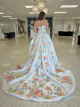 Olivia Harlow Spring #2 default backface vertical thumbnail