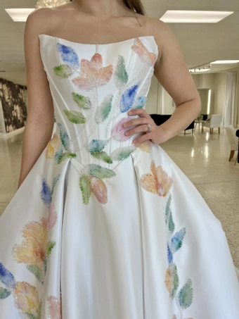 Olivia Harlow Spring #3 frontface vertical cropped thumbnail