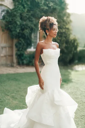 Disney Fairy Tale Weddings Style #D468 #8 frontface vertical cropped thumbnail