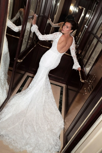 Trish Peng #Daphne #7 backface vertical thumbnail