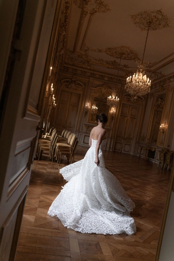 Trish Peng #Odette #13 default backface vertical thumbnail