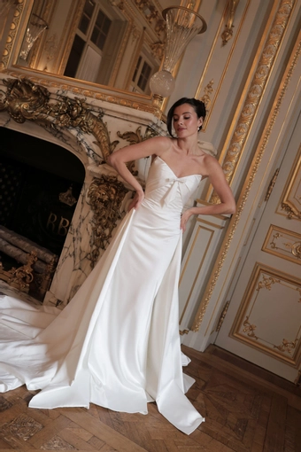 Trish Peng #Valentina #5 frontface vertical thumbnail